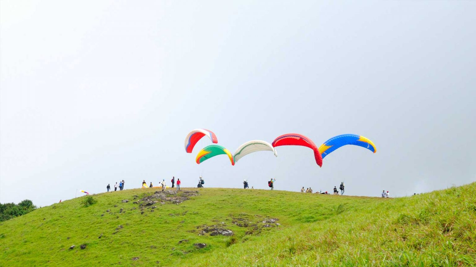 vagamon tourist places paragliding