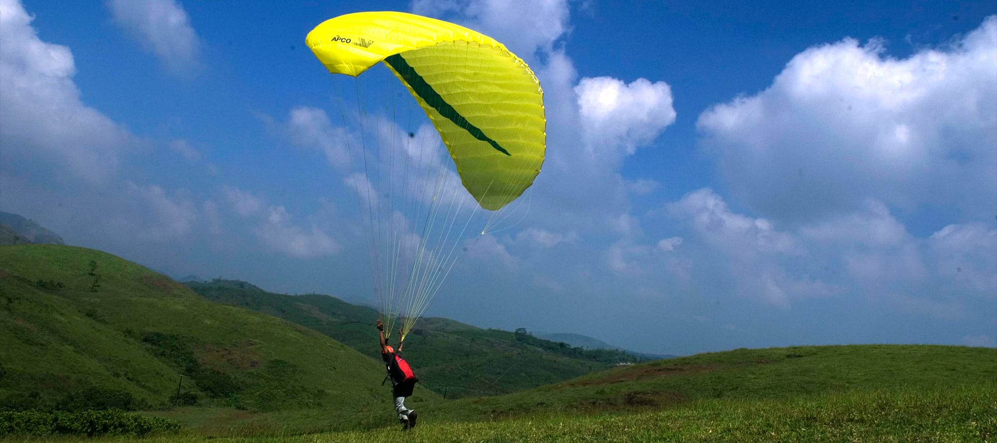 vagamon tourist places paragliding